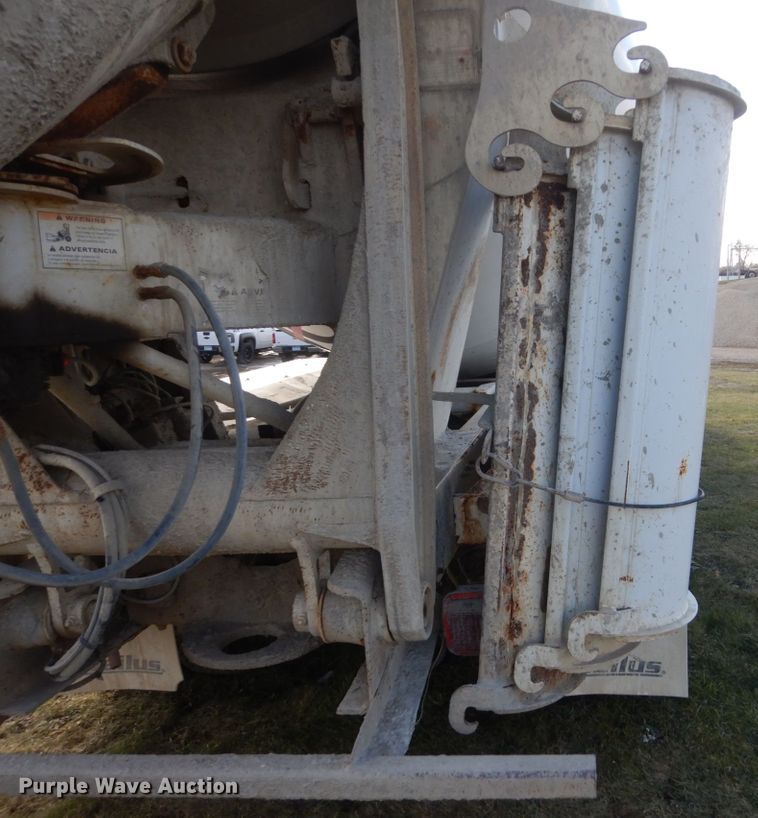 image for item HS9412 1999 International Paystar 5000  ready mix truck