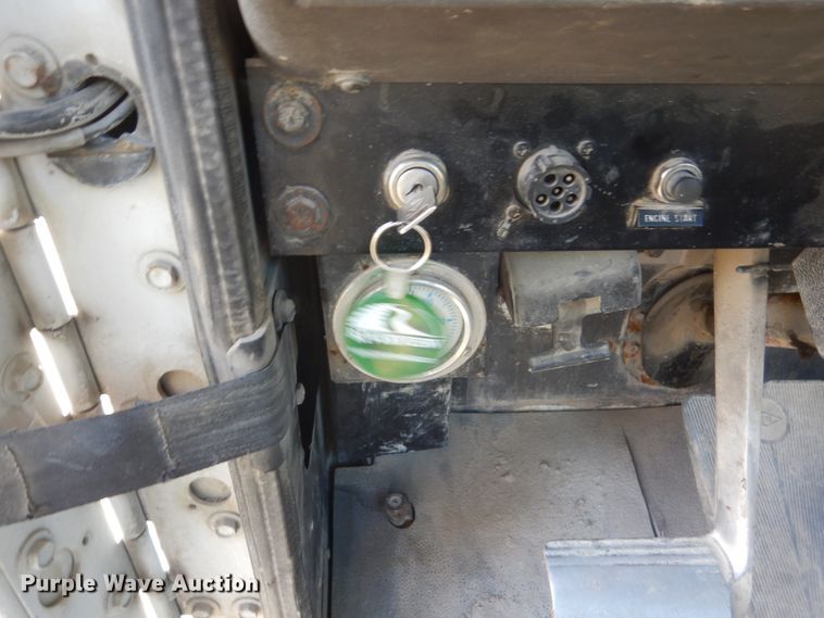 image for item HS9412 1999 International Paystar 5000  ready mix truck