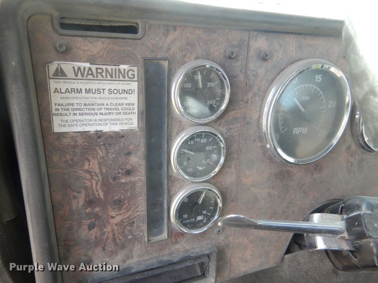 image for item HS9412 1999 International Paystar 5000  ready mix truck