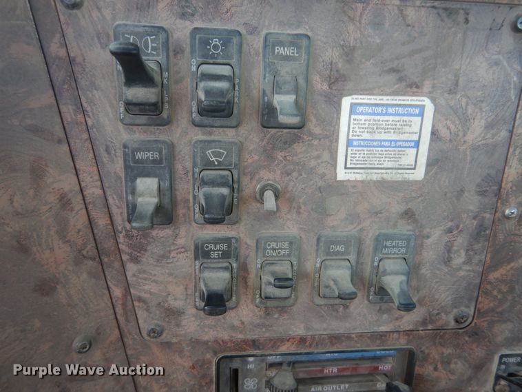 image for item HS9412 1999 International Paystar 5000  ready mix truck