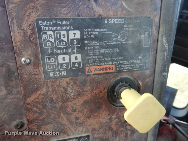 image for item HS9412 1999 International Paystar 5000  ready mix truck