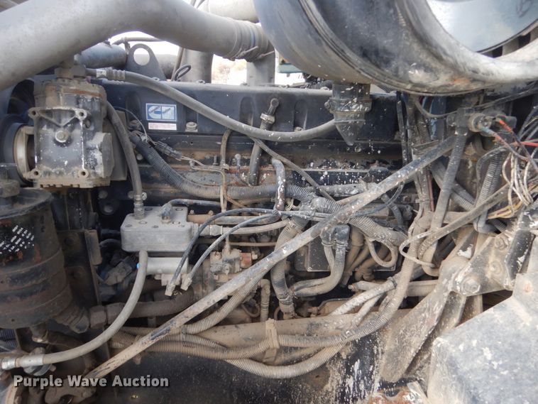 image for item HS9412 1999 International Paystar 5000  ready mix truck