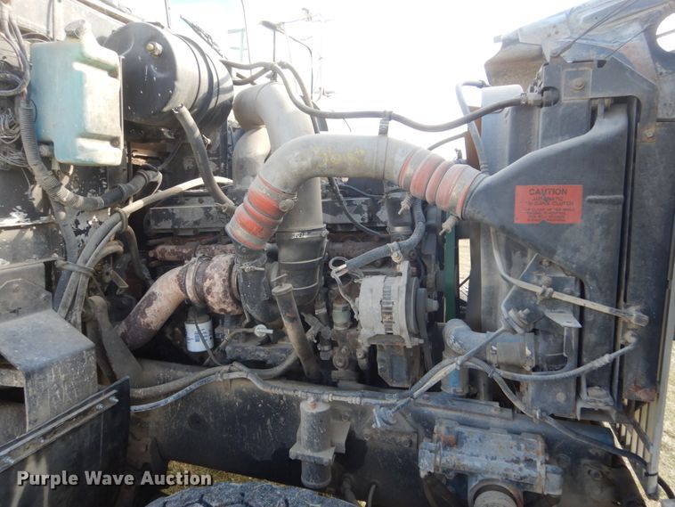 image for item HS9412 1999 International Paystar 5000  ready mix truck