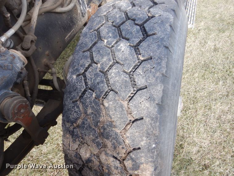 image for item HS9412 1999 International Paystar 5000  ready mix truck