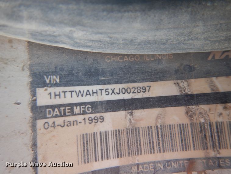 image for item HS9412 1999 International Paystar 5000  ready mix truck