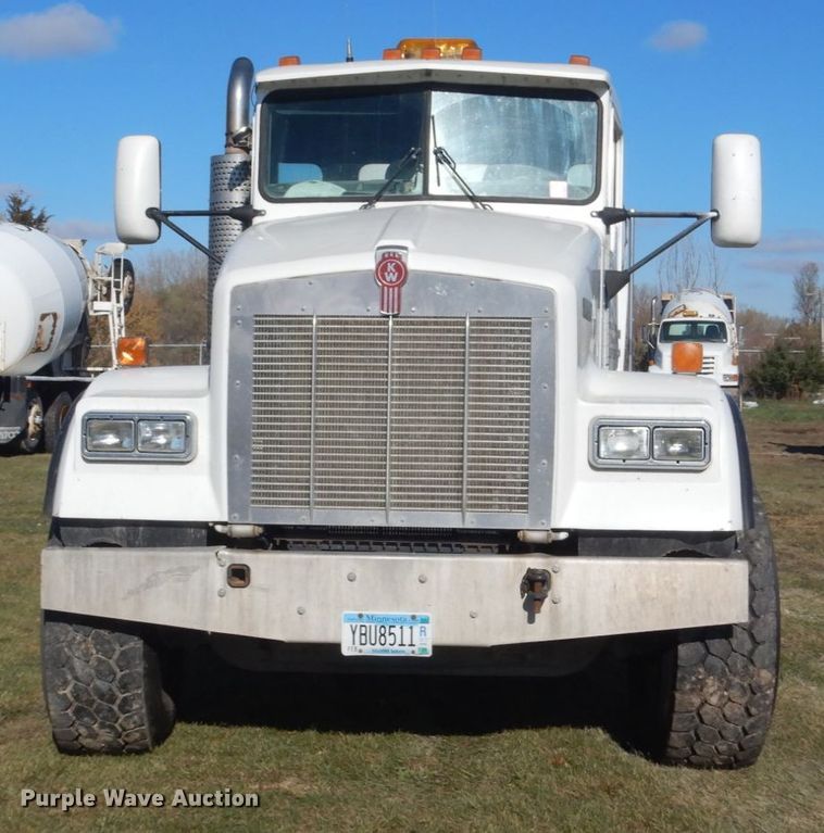 image for item HS9413 2006 Kenworth W900  ready mix truck
