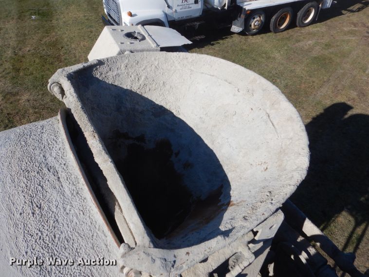 image for item HS9413 2006 Kenworth W900  ready mix truck