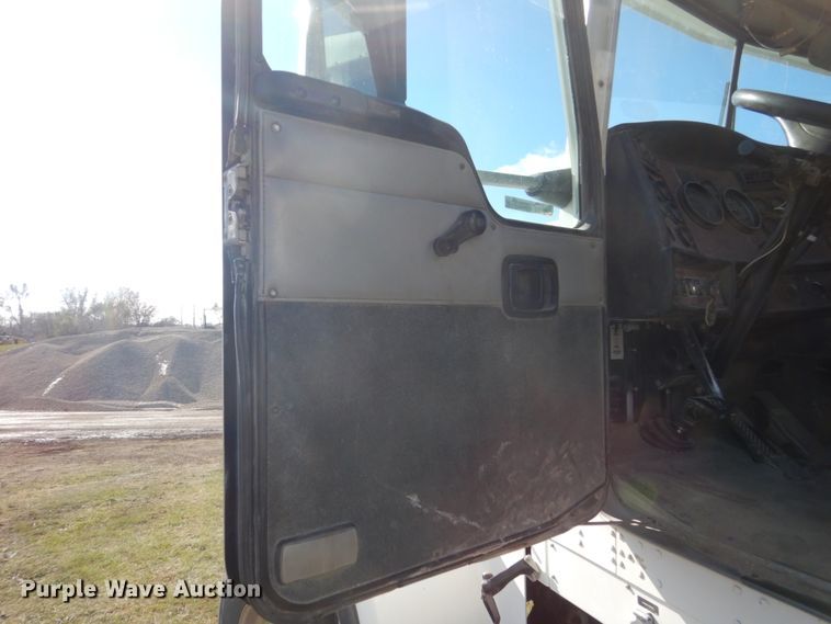 image for item HS9413 2006 Kenworth W900  ready mix truck