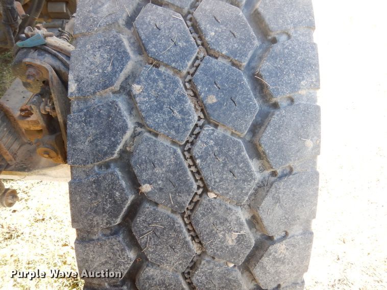 image for item HS9413 2006 Kenworth W900  ready mix truck