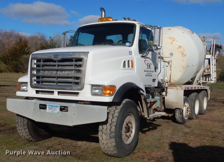 image for item HS9414 2005 Sterling L-Line  ready mix truck