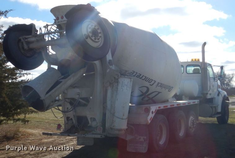 image for item HS9414 2005 Sterling L-Line  ready mix truck