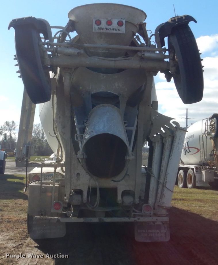 image for item HS9414 2005 Sterling L-Line  ready mix truck