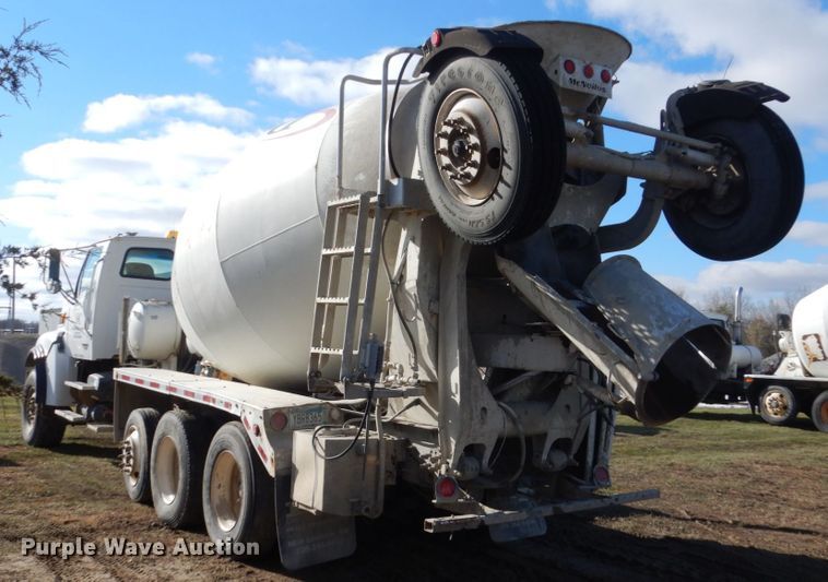 image for item HS9414 2005 Sterling L-Line  ready mix truck