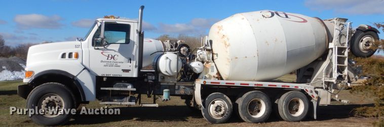 image for item HS9414 2005 Sterling L-Line  ready mix truck