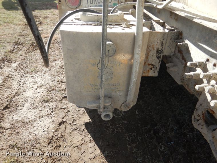 image for item HS9414 2005 Sterling L-Line  ready mix truck