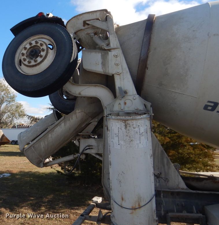 image for item HS9414 2005 Sterling L-Line  ready mix truck