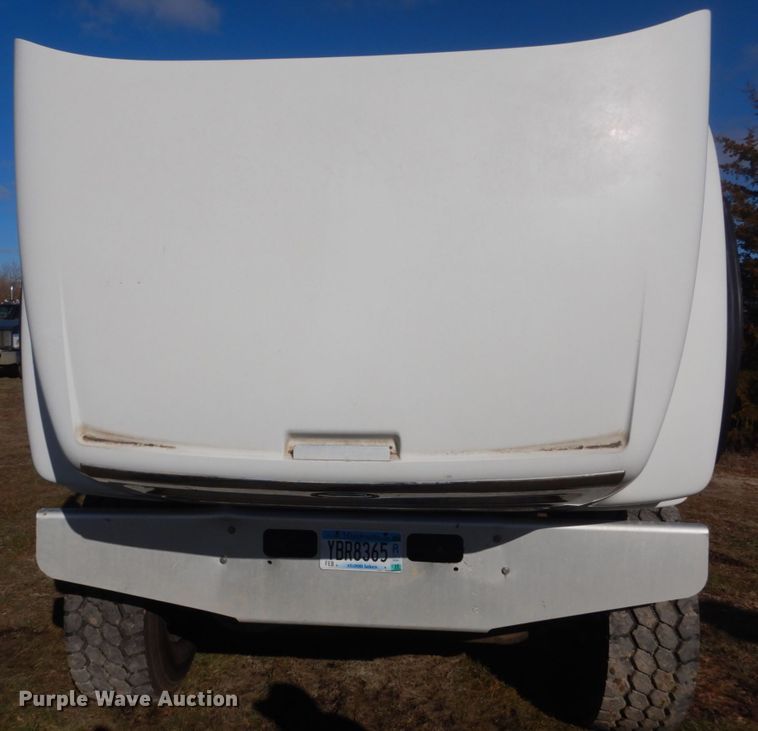 image for item HS9414 2005 Sterling L-Line  ready mix truck