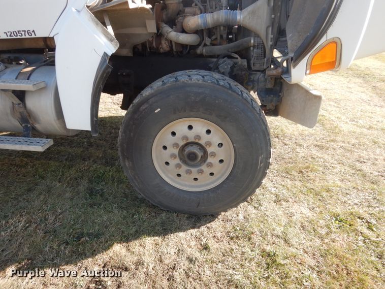 image for item HS9414 2005 Sterling L-Line  ready mix truck