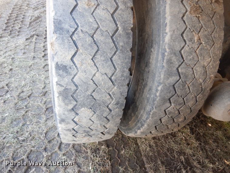 image for item HS9414 2005 Sterling L-Line  ready mix truck