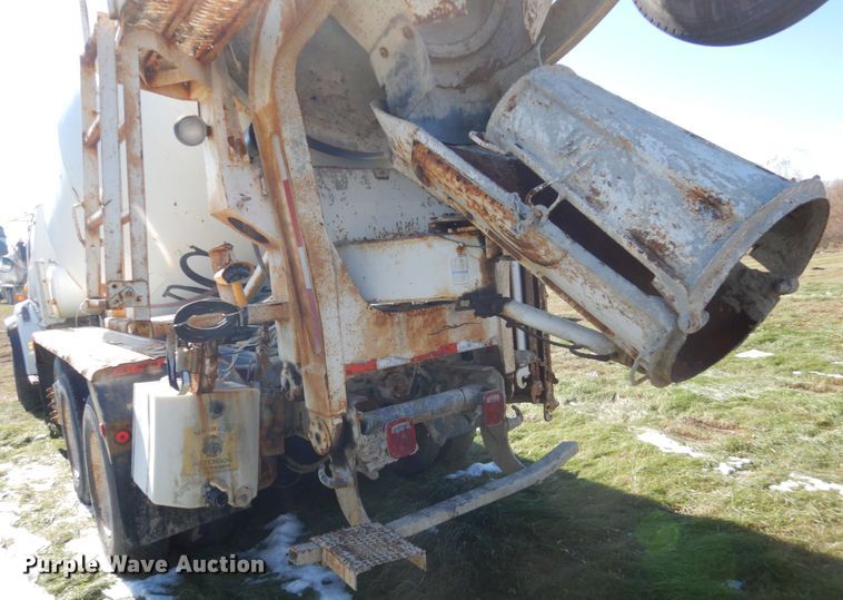 image for item HS9415 1999 Sterling L-Line  ready mix truck