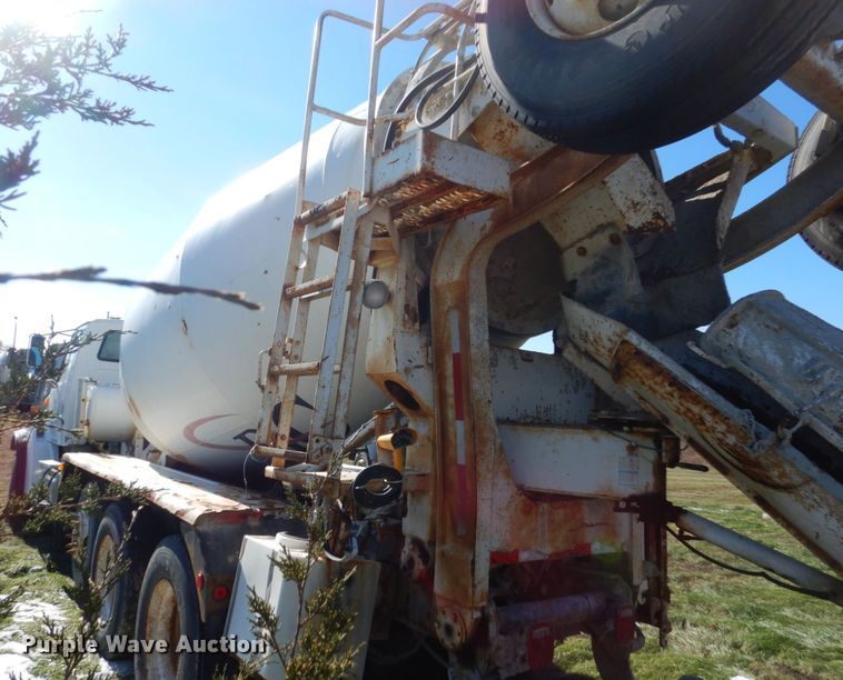 image for item HS9415 1999 Sterling L-Line  ready mix truck