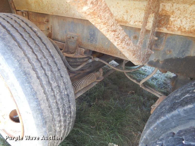 image for item HS9415 1999 Sterling L-Line  ready mix truck