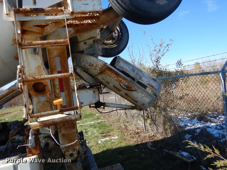 image for item HS9415 1999 Sterling L-Line  ready mix truck