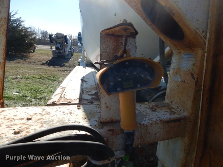 image for item HS9415 1999 Sterling L-Line  ready mix truck