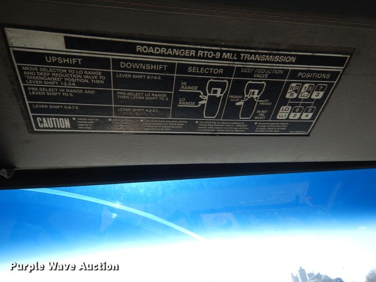 image for item HS9415 1999 Sterling L-Line  ready mix truck