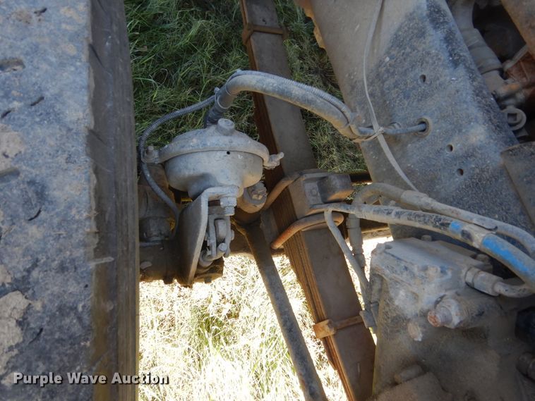 image for item HS9415 1999 Sterling L-Line  ready mix truck