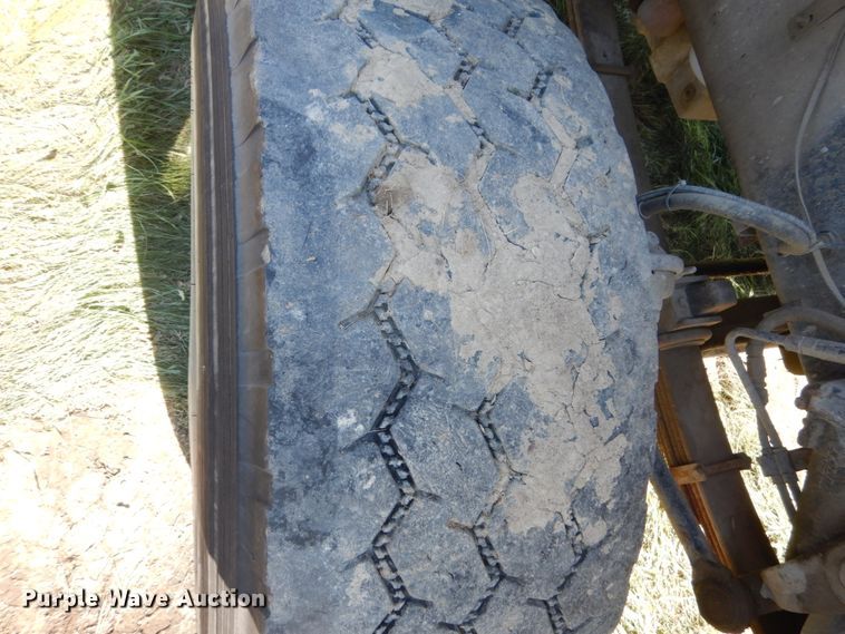 image for item HS9415 1999 Sterling L-Line  ready mix truck