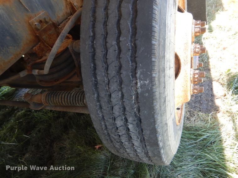 image for item HS9415 1999 Sterling L-Line  ready mix truck