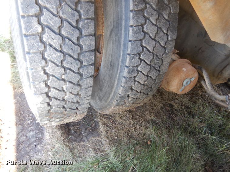 image for item HS9415 1999 Sterling L-Line  ready mix truck