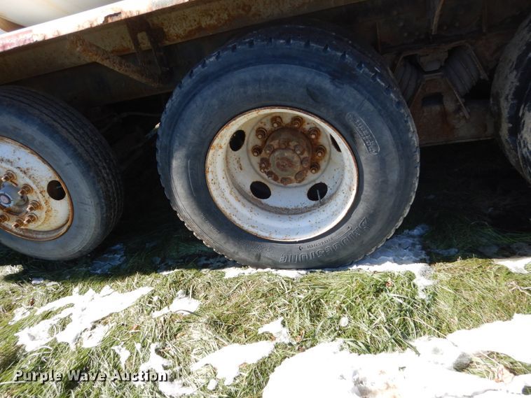 image for item HS9415 1999 Sterling L-Line  ready mix truck