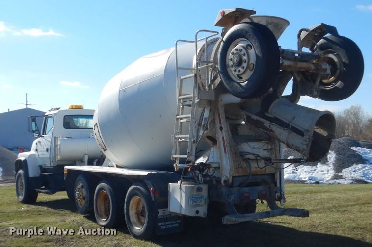 image for item HS9416 1997 Ford LTA9000  ready mix truck