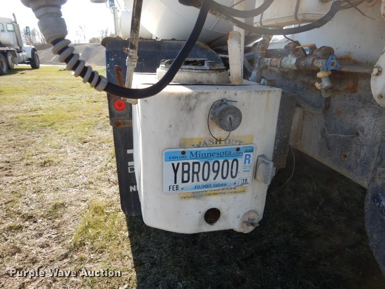 image for item HS9416 1997 Ford LTA9000  ready mix truck