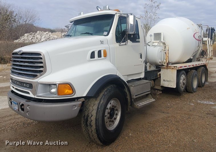image for item HS9417 2004 Sterling L-Line  ready mix truck