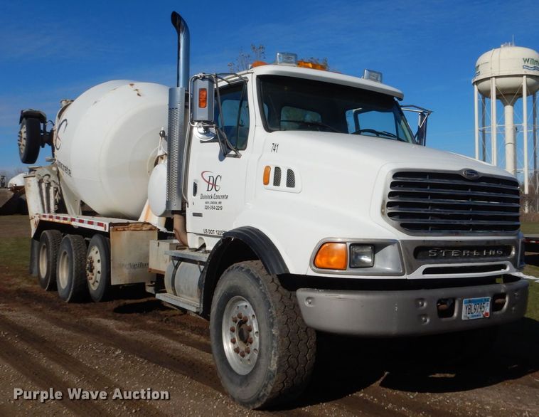 image for item HS9417 2004 Sterling L-Line  ready mix truck