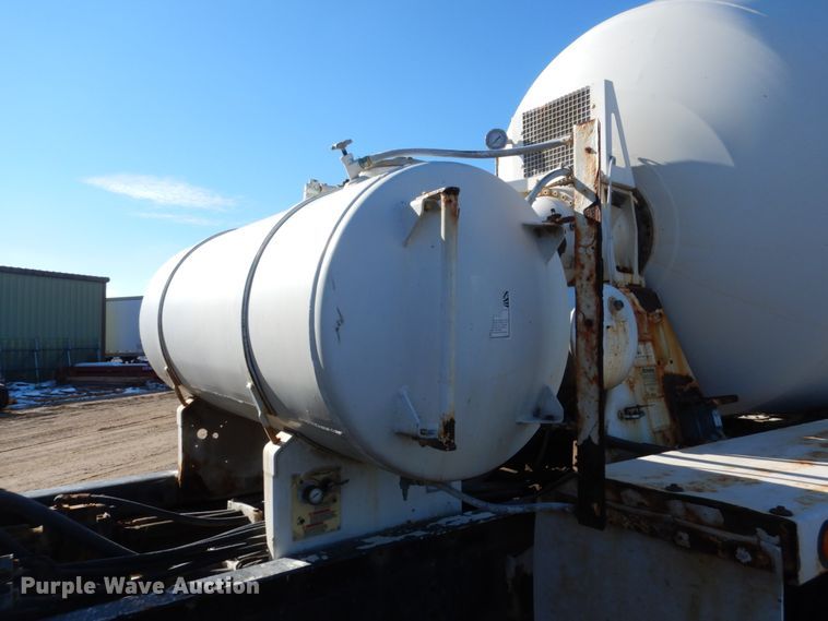 image for item HS9417 2004 Sterling L-Line  ready mix truck