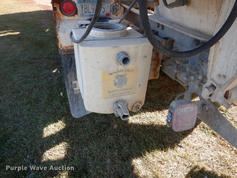 image for item HS9417 2004 Sterling L-Line  ready mix truck