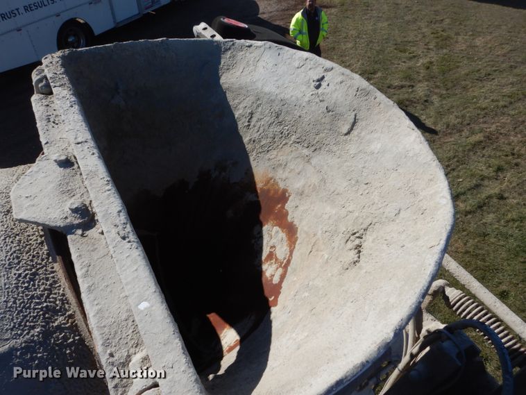 image for item HS9417 2004 Sterling L-Line  ready mix truck