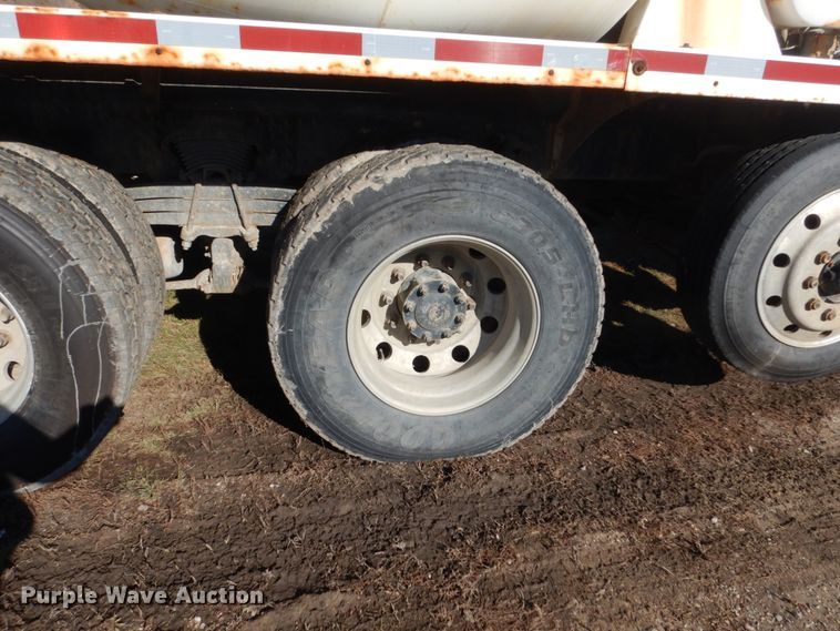 image for item HS9417 2004 Sterling L-Line  ready mix truck