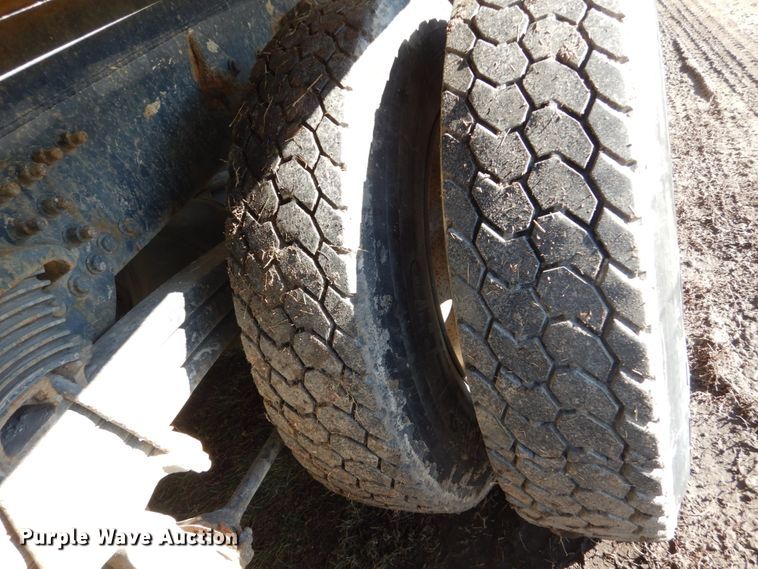 image for item HS9417 2004 Sterling L-Line  ready mix truck