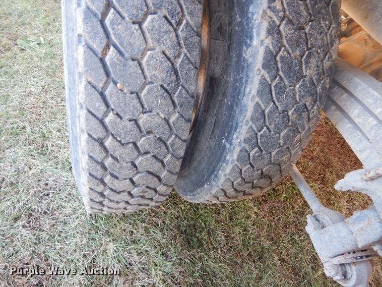 image for item HS9417 2004 Sterling L-Line  ready mix truck