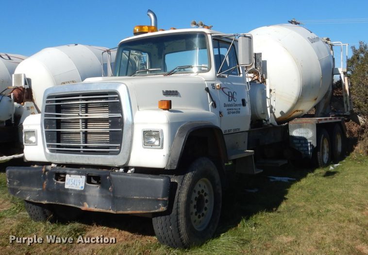 image for item HS9420 1995 Ford L9000  ready mix truck