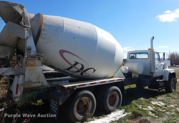 image for item HS9420 1995 Ford L9000  ready mix truck