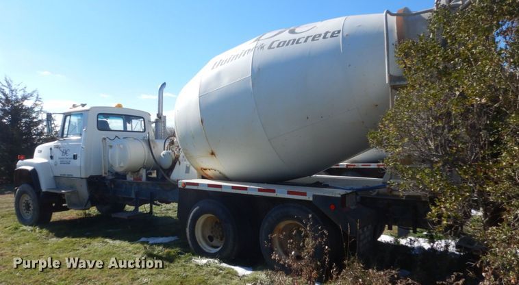 image for item HS9420 1995 Ford L9000  ready mix truck