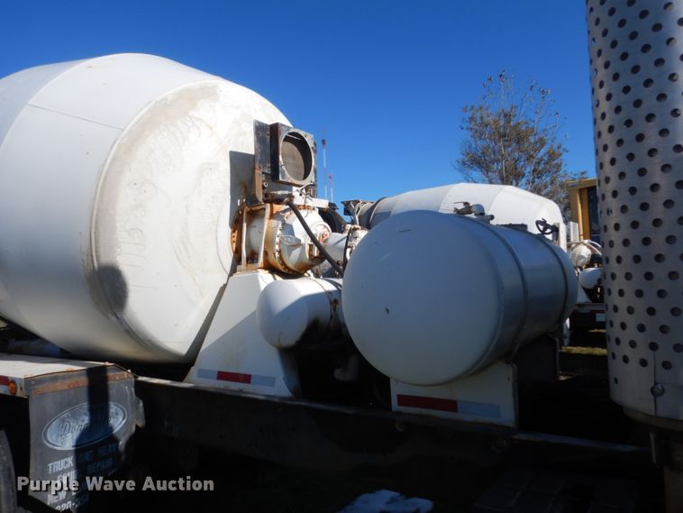 image for item HS9420 1995 Ford L9000  ready mix truck