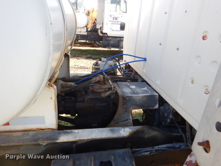 image for item HS9420 1995 Ford L9000  ready mix truck