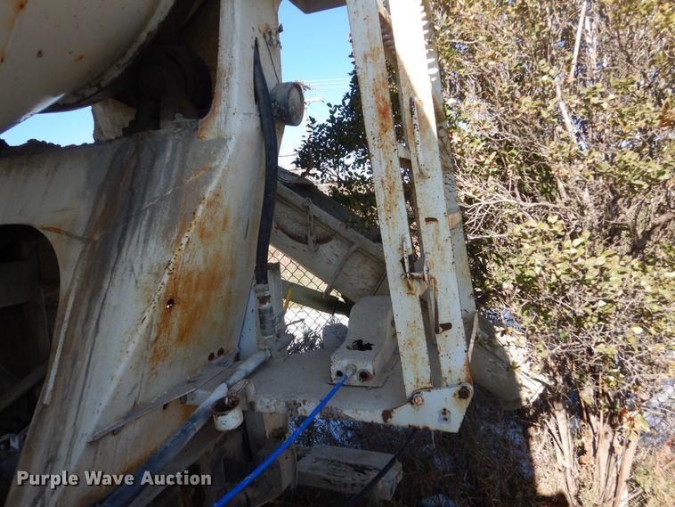 image for item HS9420 1995 Ford L9000  ready mix truck